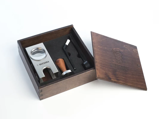 barista-wooden-box-w-tamper-blind-filter-cleaning-brush-and-measure.jpg